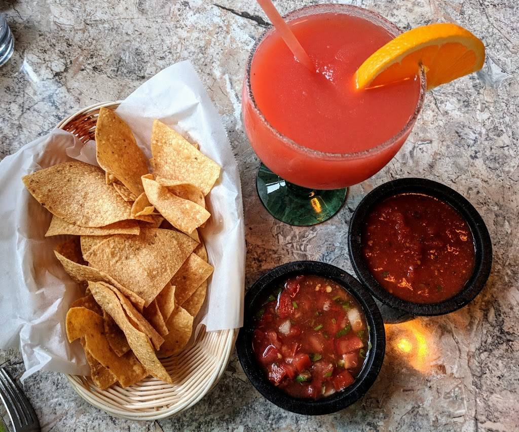 Casa Tequila | restaurant | 2423 Kossow Rd, Waukesha, WI 53186, USA | 2624398049 OR +1 262-439-8049