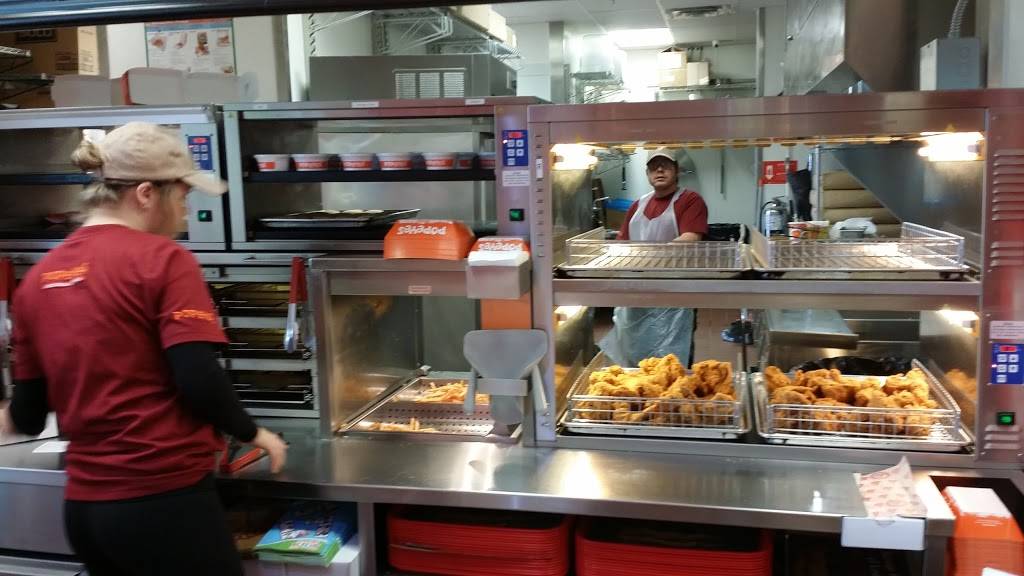 Popeyes Louisiana Kitchen | restaurant | 1046 Princess St, Kingston, ON K7L 1H2, Canada | 6135422020 OR +1 613-542-2020