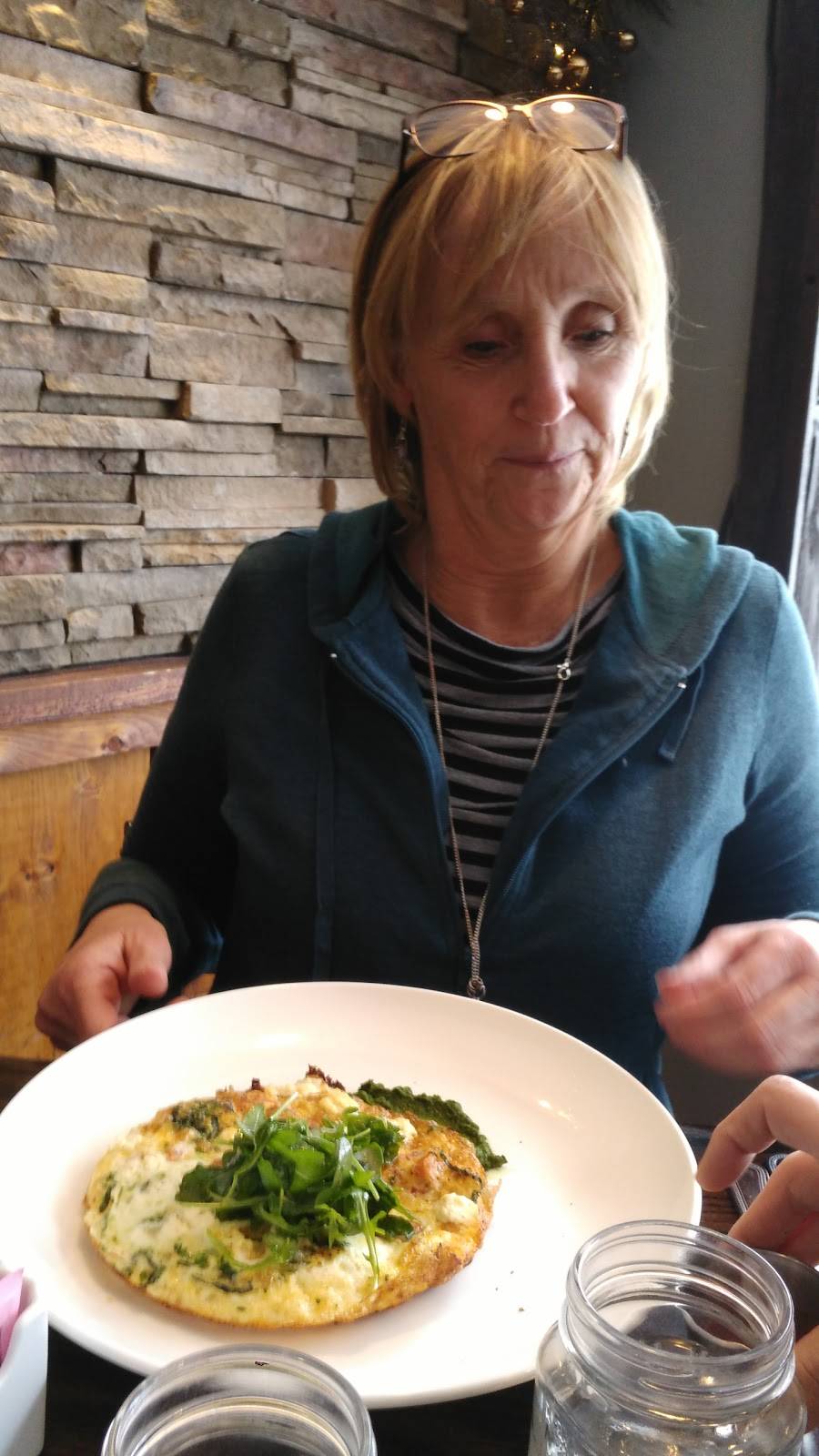 Notch 8 Cafe & Bar | restaurant | 6527-, 6533 E Seneca Turnpike, Jamesville, NY 13078, USA | 3158709132 OR +1 315-870-9132