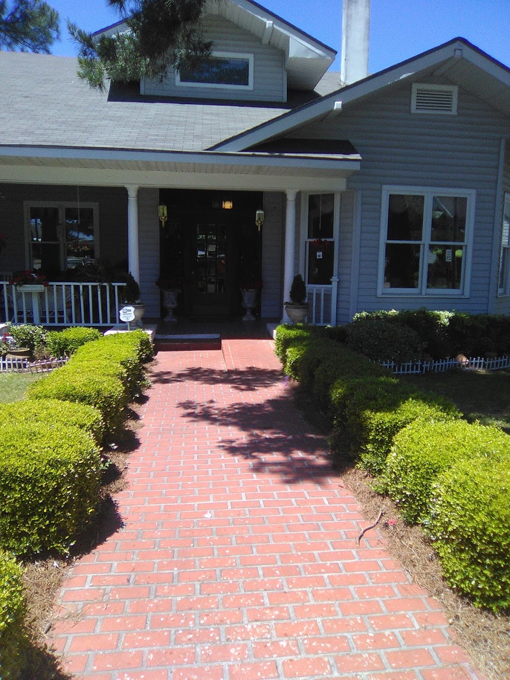 Mildreds Restaurant & Tea Room | cafe | 401 N Alice St, Dothan, AL 36303, USA | 3347029030 OR +1 334-702-9030