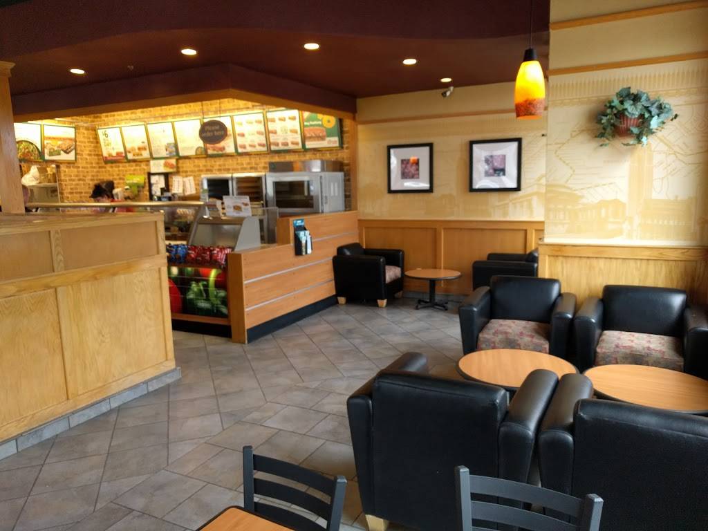 Subway | restaurant | 5350 Council St NE, Cedar Rapids, IA 52402, USA | 3193931622 OR +1 319-393-1622