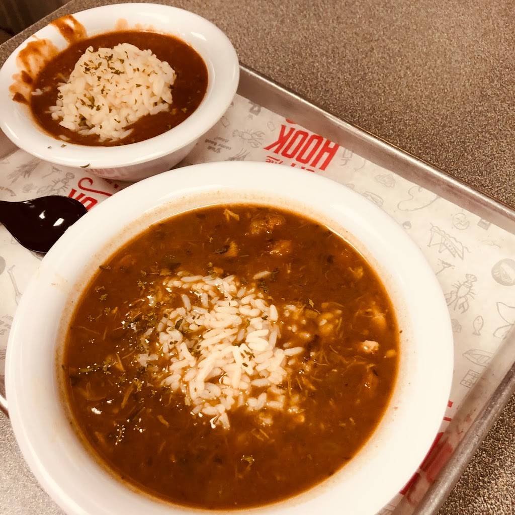 Off the Hook | restaurant | 604 N Canal Blvd, Thibodaux, LA 70301, USA | 9854935352 OR +1 985-493-5352