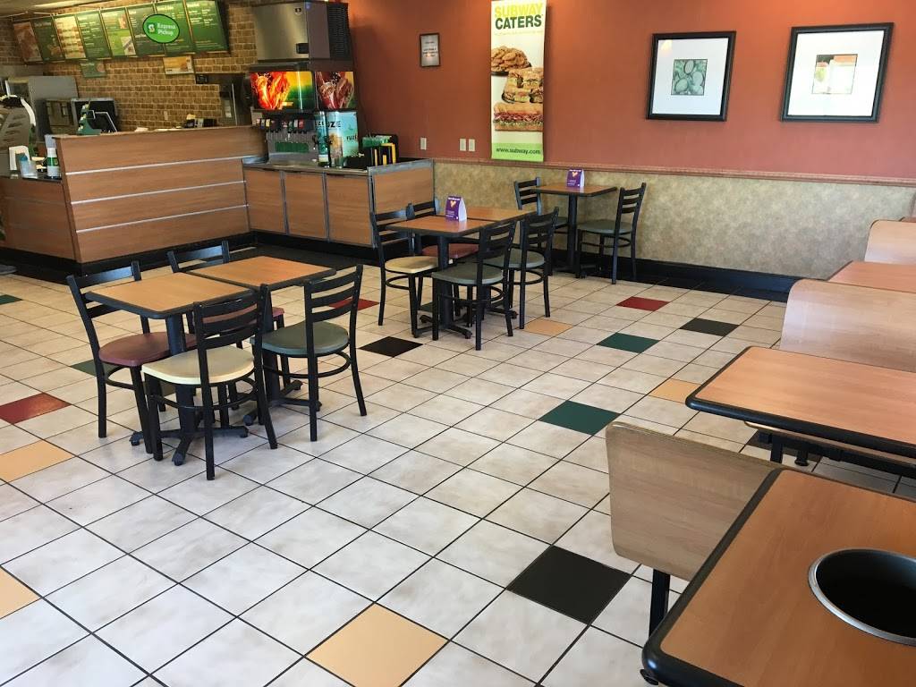 Subway | restaurant | 2467 Boyds Creek Hwy, Sevierville, TN 37876, USA | 8653661044 OR +1 865-366-1044