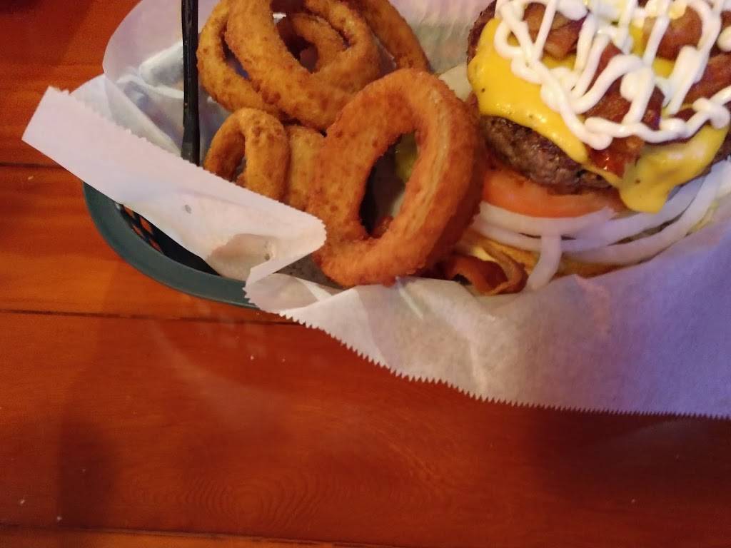 Ludys | restaurant | 9828 US-150, Edwards, IL 61528, USA | 3096926446 OR +1 309-692-6446