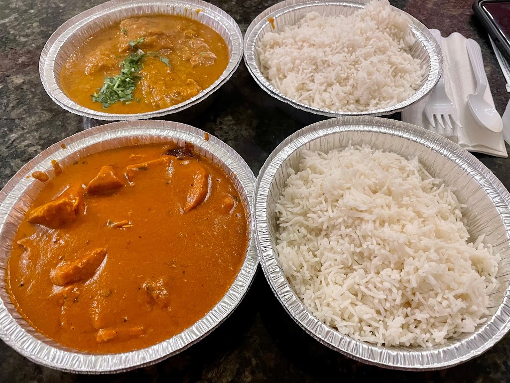 Momo N Curry | restaurant | 431 Somerville Ave, Somerville, MA 02143, USA | 6177641563 OR +1 617-764-1563