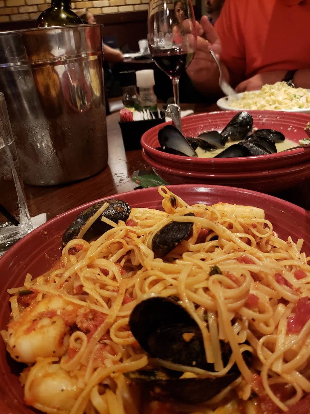 Carrabbas Italian Grill | restaurant | 18600 NW 87th Ave, Miami Gardens, FL 33015, USA | 3058169131 OR +1 305-816-9131