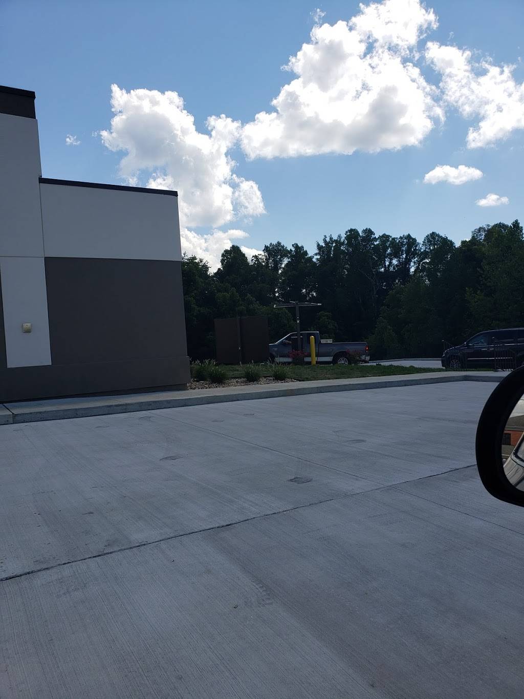 Taco Bell | restaurant | 461 N Main St, Jamestown, TN 38556, USA | 4234499298 OR +1 423-449-9298