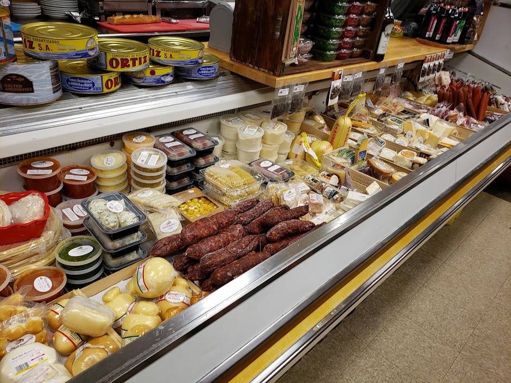 Di Pasquales Marketplace | restaurant | 3700 Gough St, Baltimore, MD 21224, USA | 4102766787 OR +1 410-276-6787