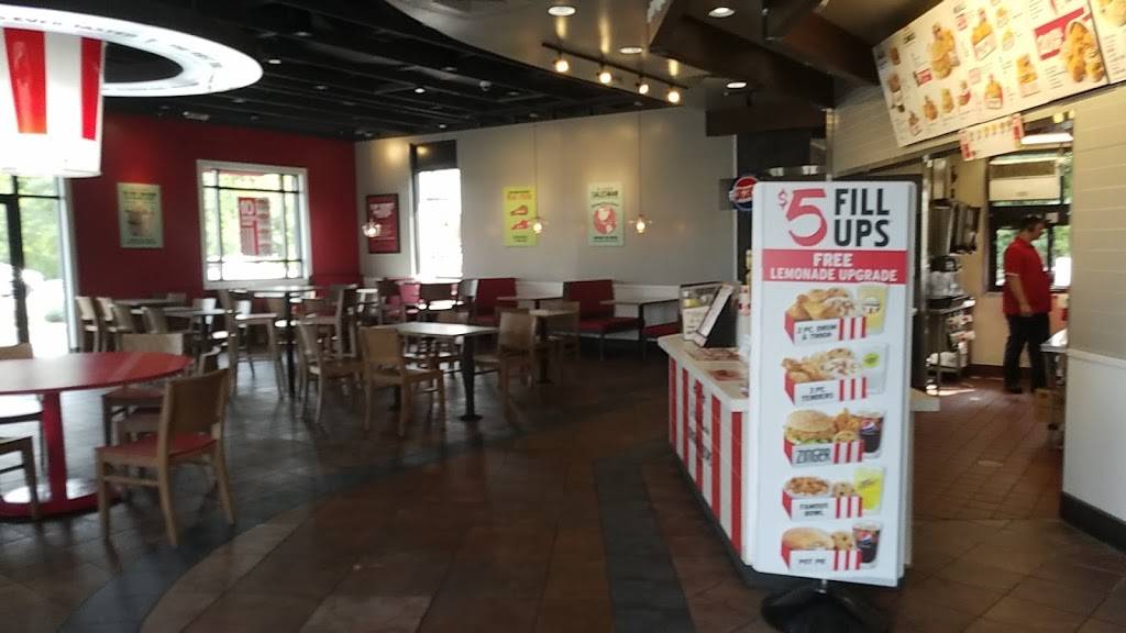 KFC | restaurant | 4301 Charlestown Rd, New Albany, IN 47150, USA | 8129452121 OR +1 812-945-2121