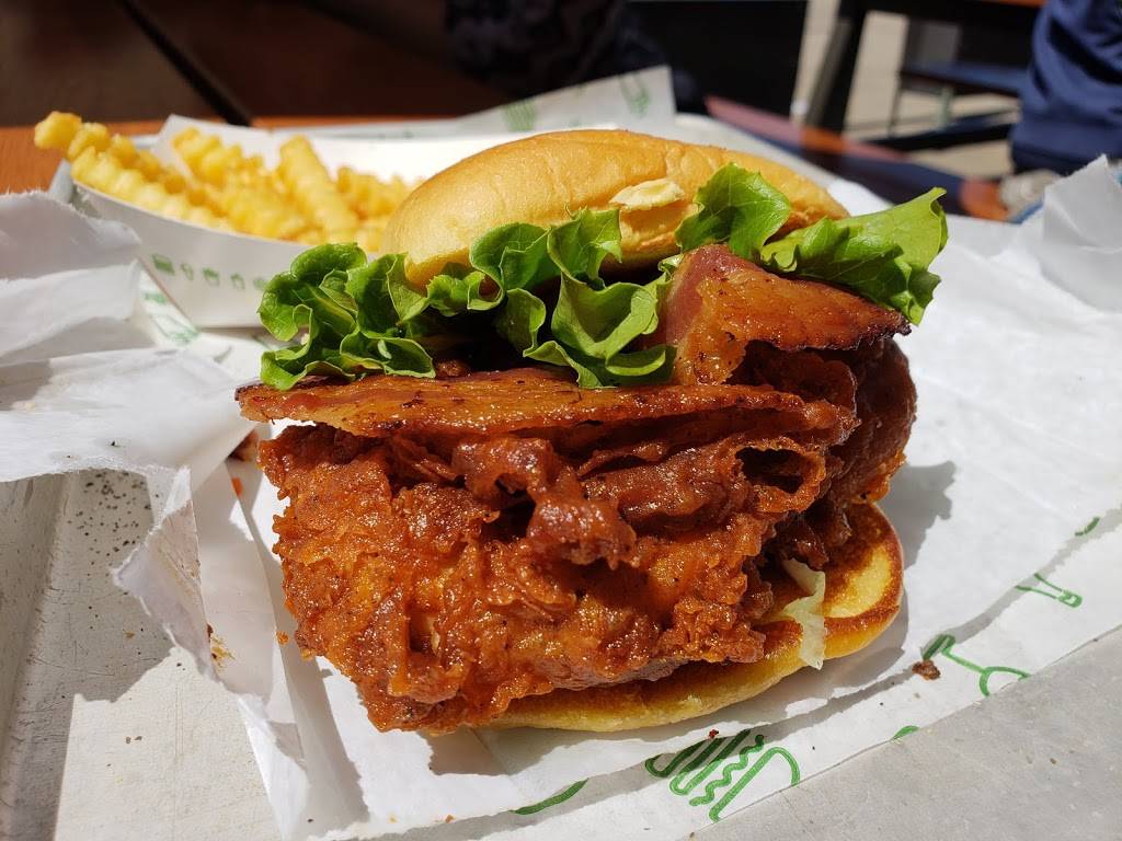 Shake Shack | restaurant | 2090 Mall Walk, Yonkers, NY 10704, USA | 9142891301 OR +1 914-289-1301