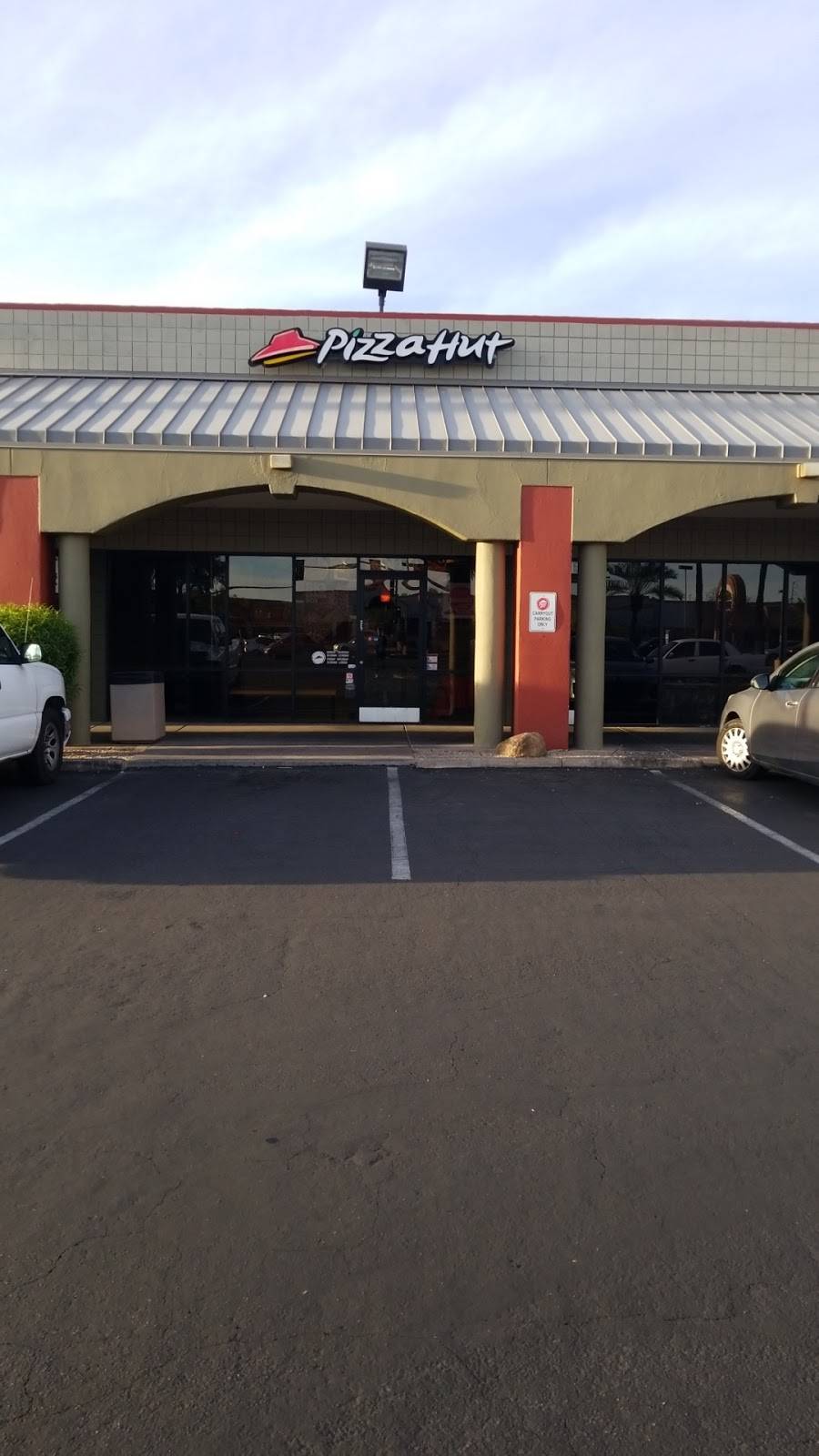 Pizza Hut | restaurant | 6750 W Peoria Ave #111, Peoria, AZ 85345, USA | 6234121100 OR +1 623-412-1100