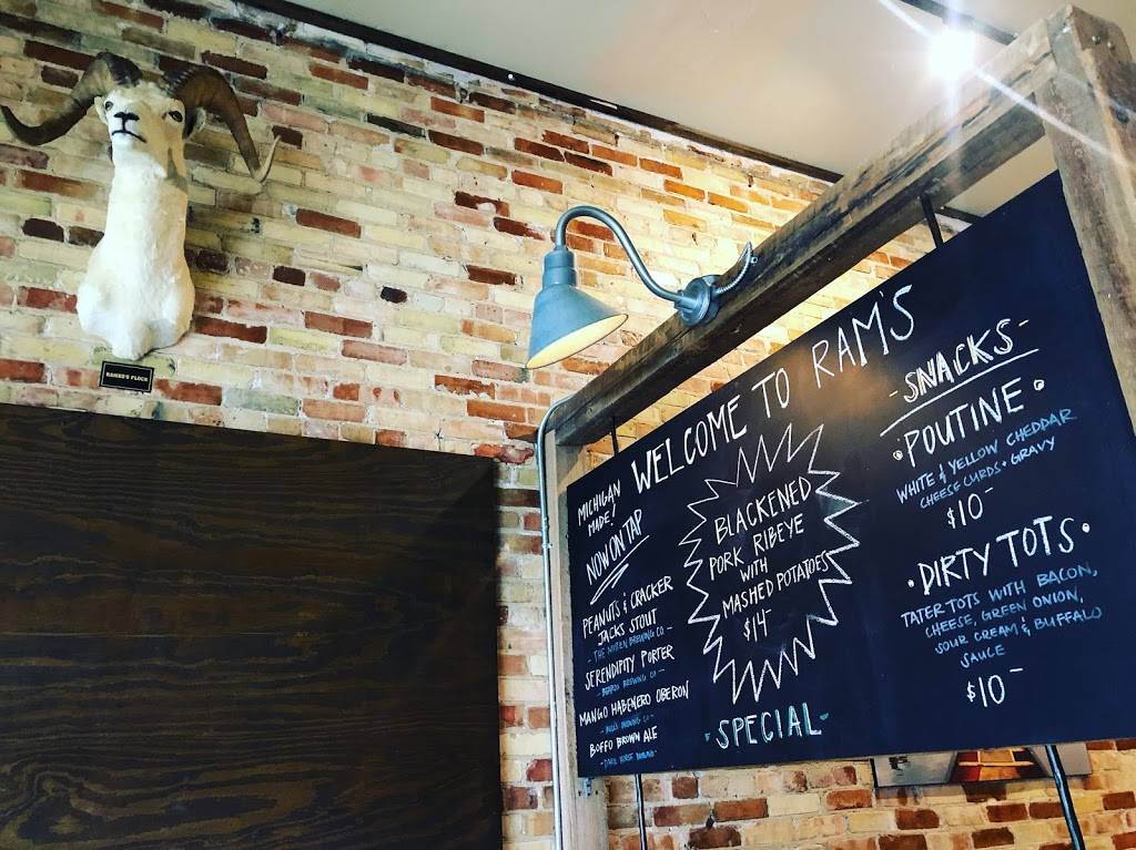 Rams Traverse City | restaurant | 127 S N Union St, Traverse City, MI 49684, USA | 2312523008 OR +1 231-252-3008