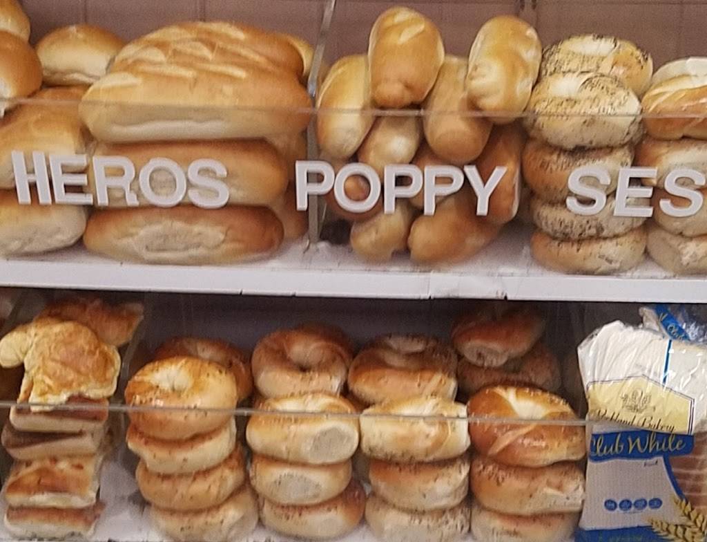 Bagels Plus & Deli | bakery | 700 Plaza Dr, Secaucus, NJ 07094, USA | 2013300744 OR +1 201-330-0744