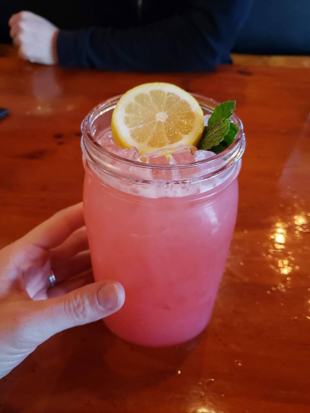 Famous Daves Bar-B-Que | restaurant | 7273 S, Plaza Center Dr, West Jordan, UT 84084, USA | 8012808844 OR +1 801-280-8844