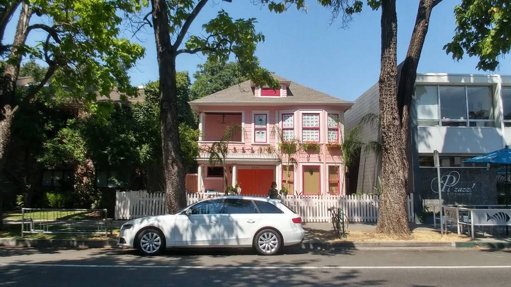 The Flamingo House Social Club | night club | 2315 K St, Sacramento, CA 95816, USA | 9164097500 OR +1 916-409-7500