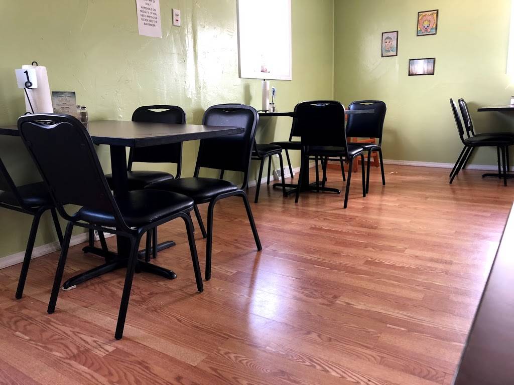 Bucks Bar & Grill | restaurant | 2977 WI-32, Pulaski, WI 54162, USA | 9208222023 OR +1 920-822-2023