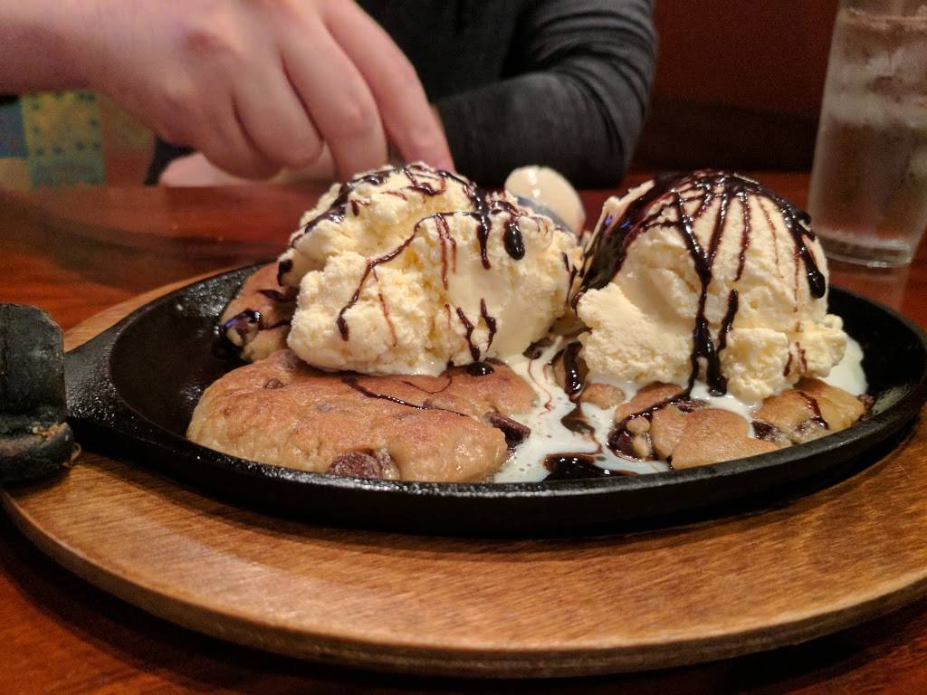 East Coast Wings + Grill | restaurant | 602 W 15th St, Washington, NC 27889, USA | 2529405225 OR +1 252-940-5225