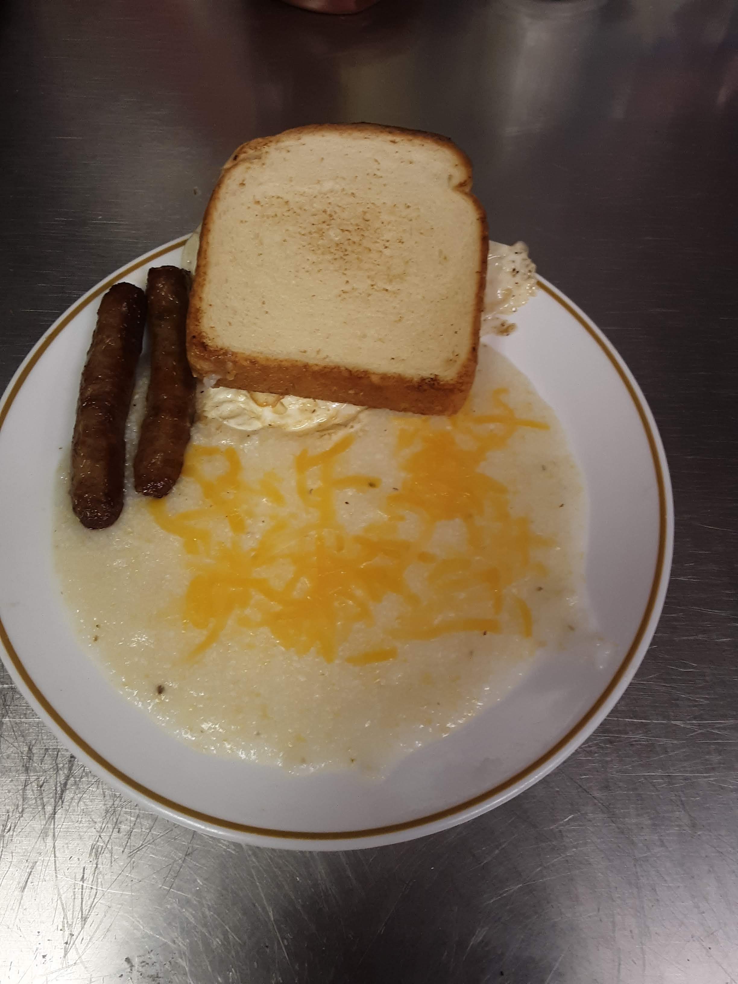 The Sly Fox at Magnolias | restaurant | 105 Harlee St, Marion, SC 29571, USA | 8437027836 OR +1 843-702-7836