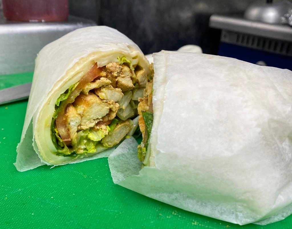 Delicias Snack Bar | restaurant | 302 E 170th St, The Bronx, NY 10456, USA | 3472709215 OR +1 347-270-9215