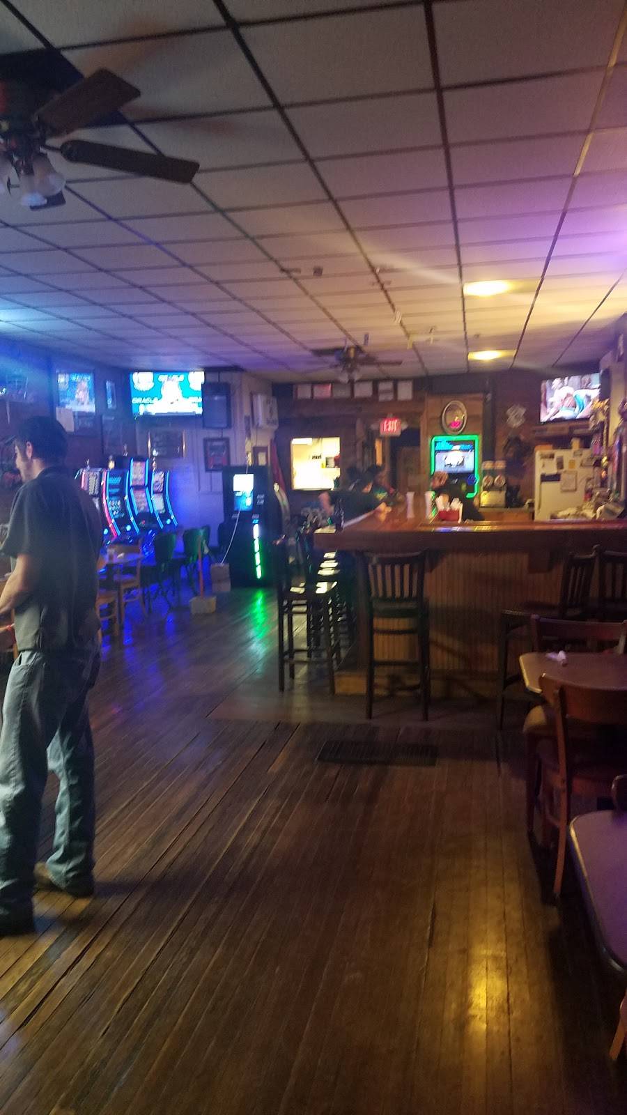 Old Seven Saloon | restaurant | 103 E State St, Palmyra, IL 62674, USA | 2174362613 OR +1 217-436-2613