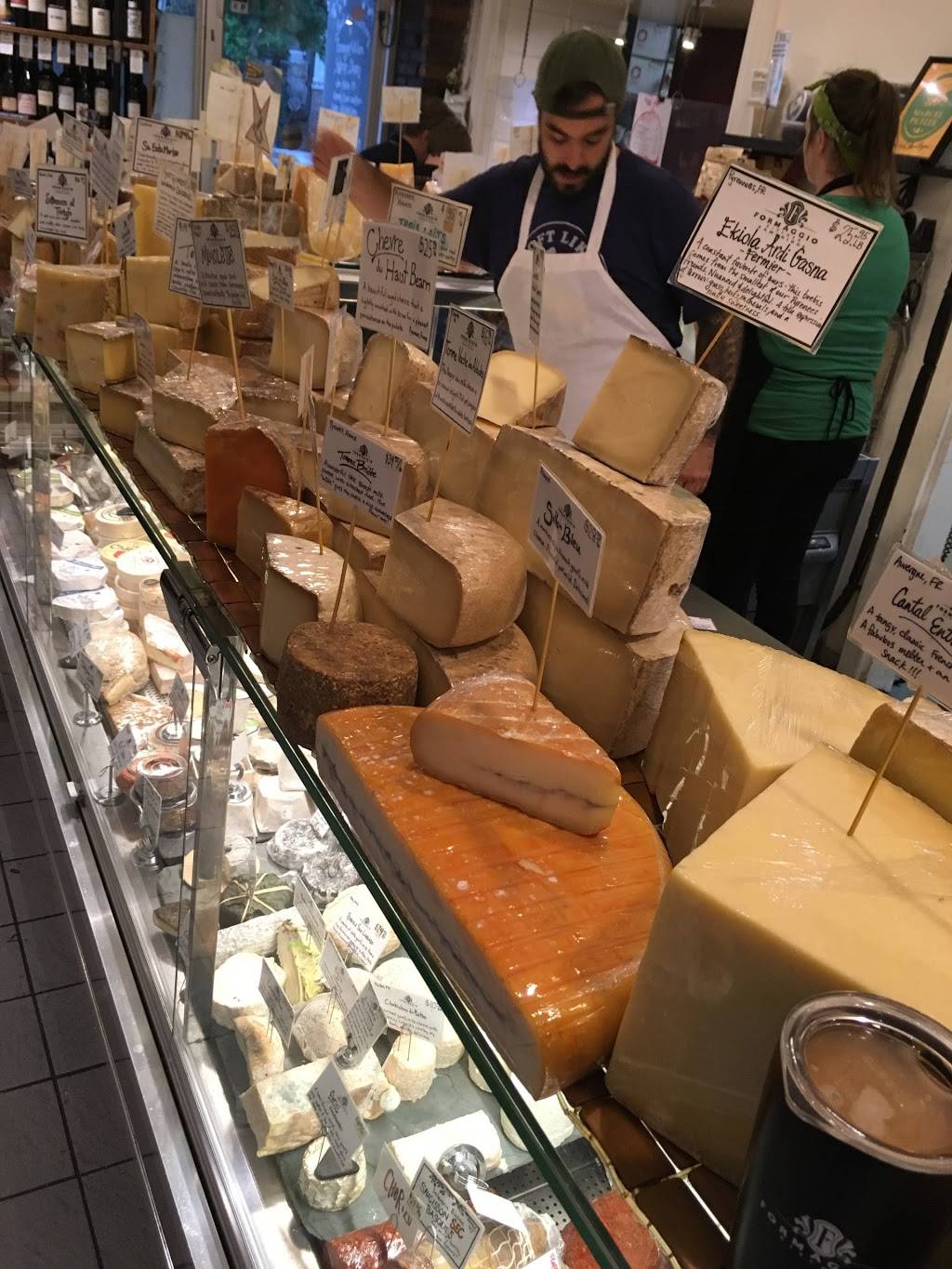 Formaggio Kitchen | meal takeaway | 244 Huron Ave, Cambridge, MA 02138, USA | 6173544750 OR +1 617-354-4750