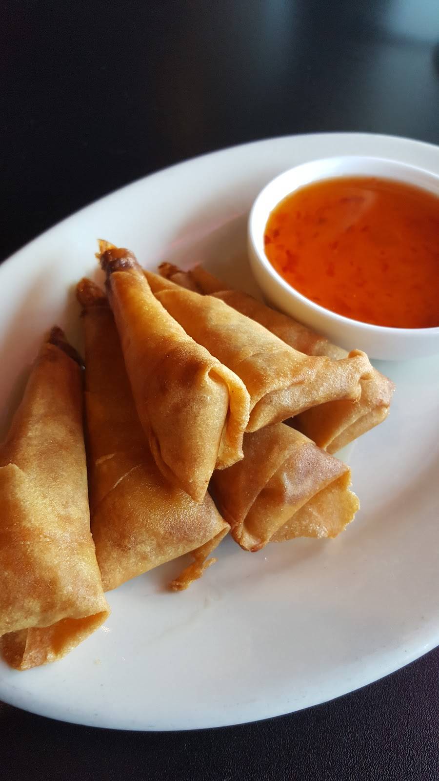 thai fusion cuisine | restaurant | 211 Central Park Ave, Pinehurst, NC 28374, USA | 9104208738 OR +1 910-420-8738