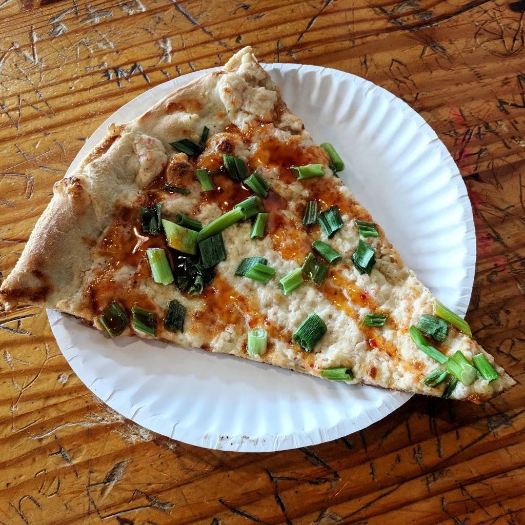 Ians Pizza Milwaukee North Ave | restaurant | 2035 E North Ave, Milwaukee, WI 53202, USA | 4147279200 OR +1 414-727-9200