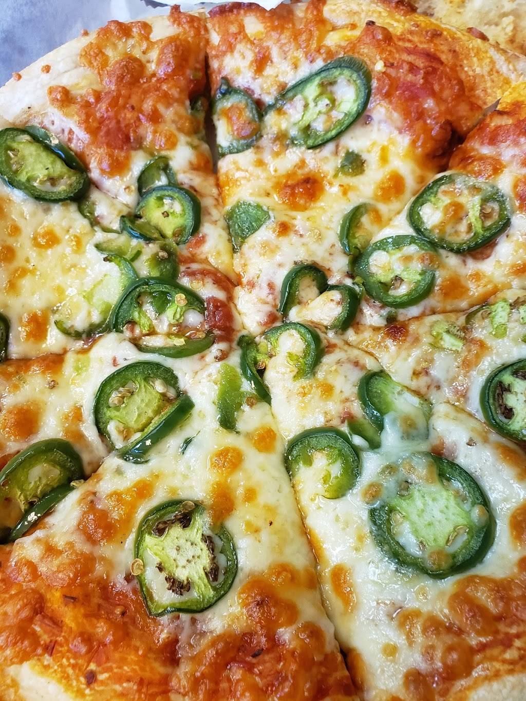 Singas Famous Pizza | restaurant | 2500 Central Park Ave, Yonkers, NY 10710, USA | 9149612611 OR +1 914-961-2611