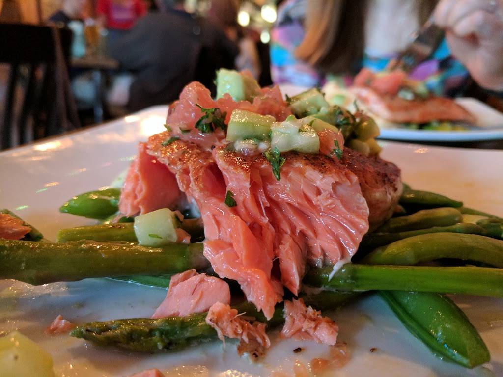 Half Shells Oyster Bar & Grill | restaurant | 6617 Snider Plaza, Dallas, TX 75205, USA | 2146918164 OR +1 214-691-8164