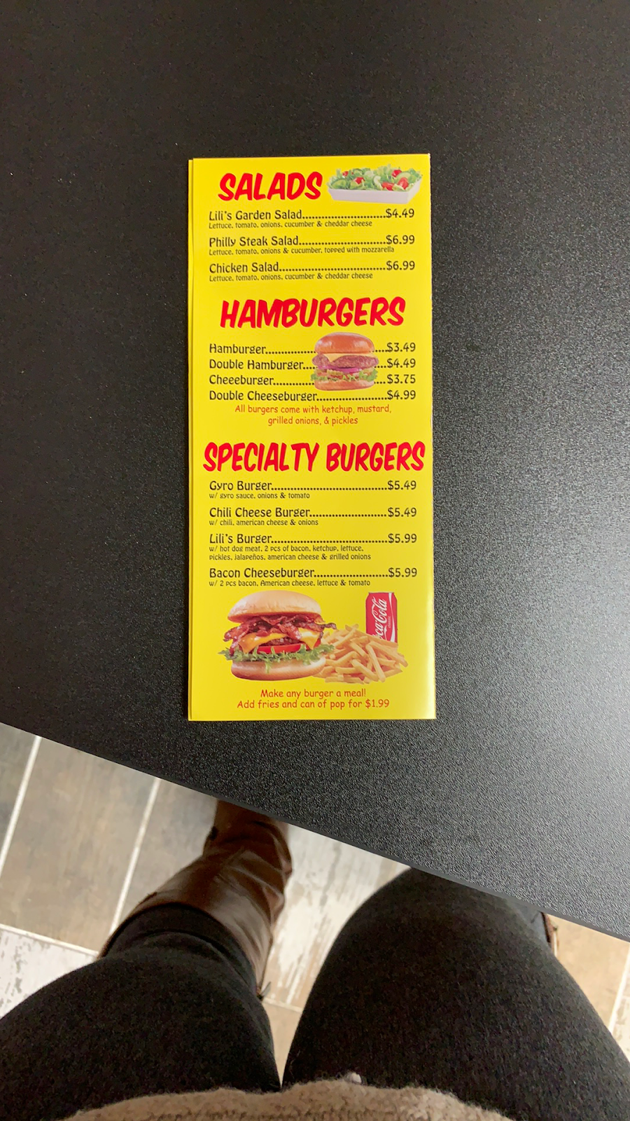 Lili’s Hot Dogs | restaurant | 16 S Locust St, Manteno, IL 60950, USA | 8159077582 OR +1 815-907-7582