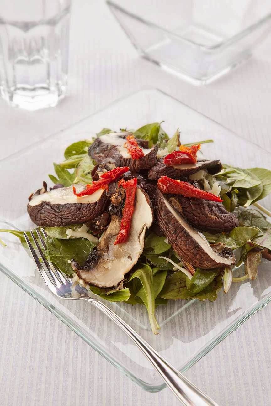 The Hollow Bistro & Brew | restaurant | 10641 Main St, Clarence, NY 14031, USA | 7167597351 OR +1 716-759-7351