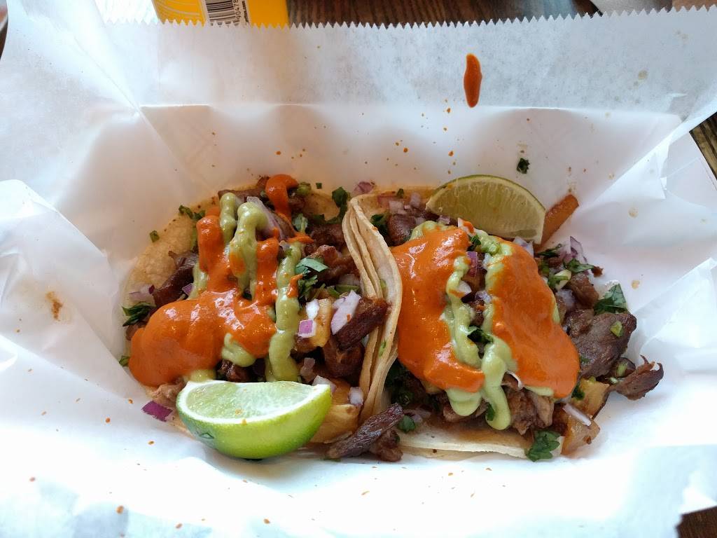 Annas Taqueria | restaurant | 236 Elm St, Somerville, MA 02144, USA | 6176663900 OR +1 617-666-3900