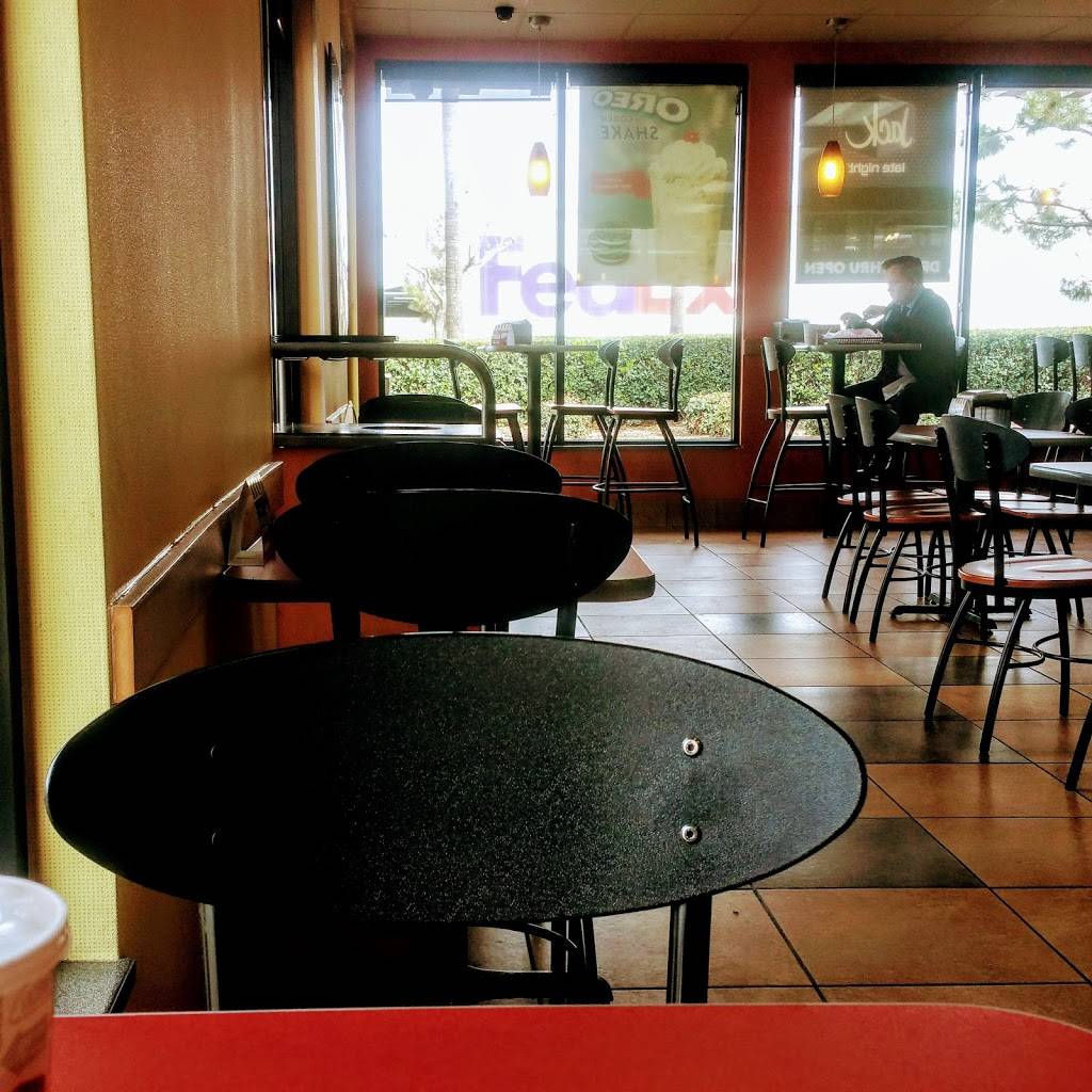 Jack in the Box | restaurant | 1315 Magnolia Ave STE 102, Corona, CA 92879, USA | 9512789764 OR +1 951-278-9764