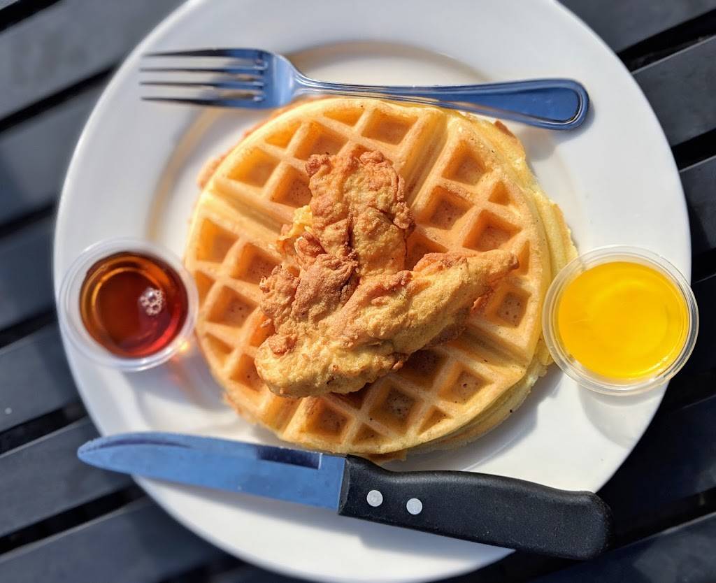 J.R. Crickets on Main St | restaurant | 3529 Main St, College Park, GA 30337, USA | 4042055174 OR +1 404-205-5174