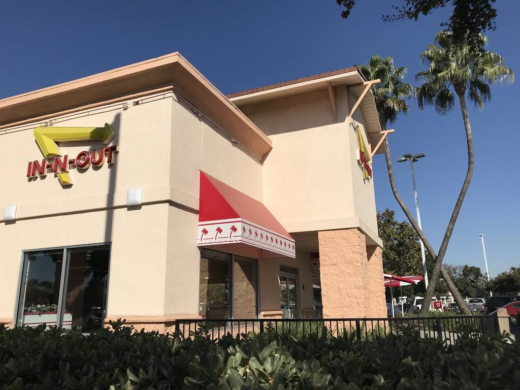 In-N-Out Burger | restaurant | 3071 Countryside Dr, Turlock, CA 95380, USA | 8007861000 OR +1 800-786-1000