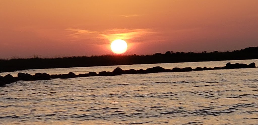 Amigo Seafood & Marine Supply | restaurant | 2603 Hopedale Hwy, St Bernard, LA 70085, USA | 5042774142 OR +1 504-277-4142