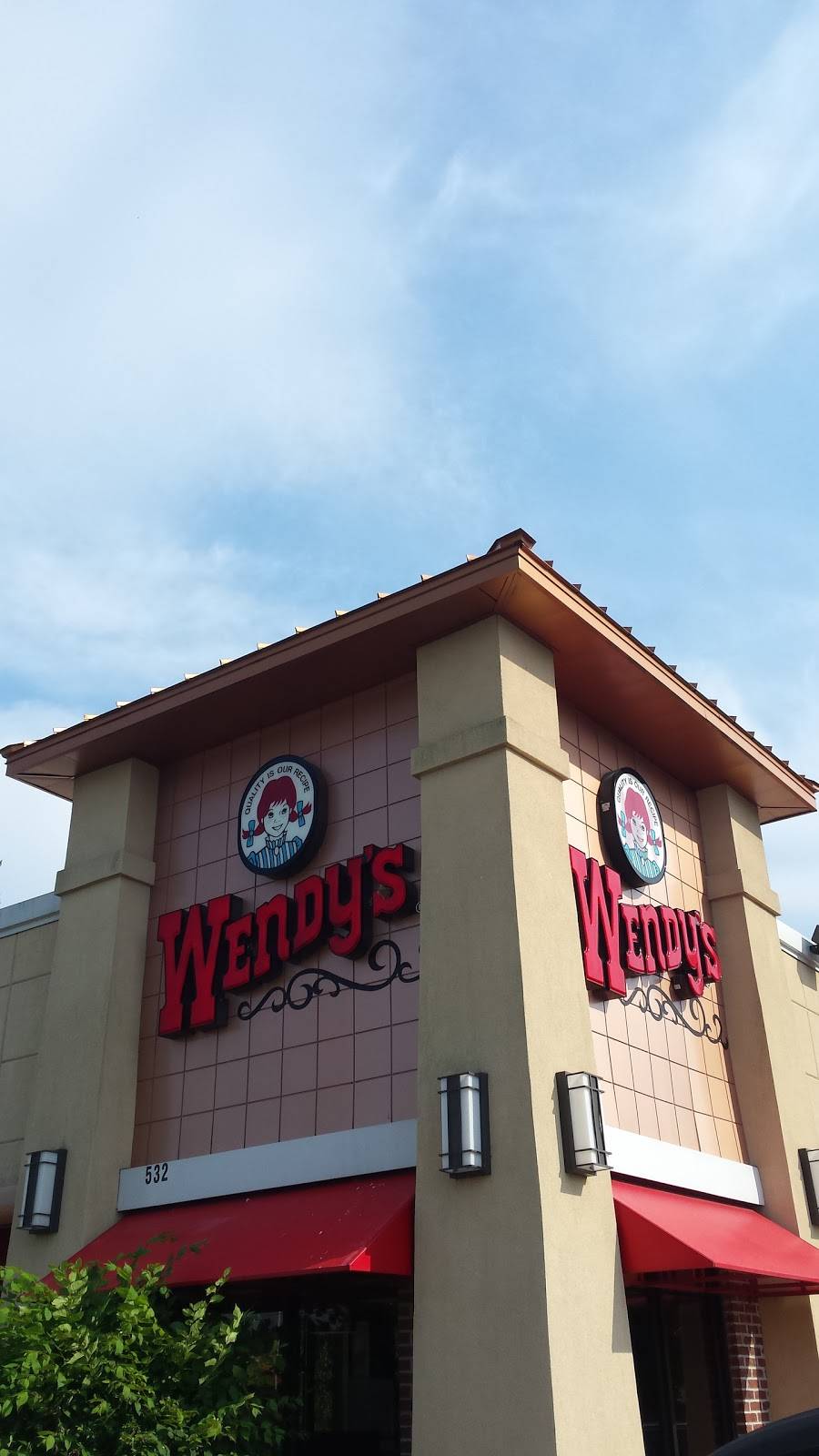 Wendys | restaurant | 532 Grove St, Fayetteville, NC 28301, USA | 9103234532 OR +1 910-323-4532