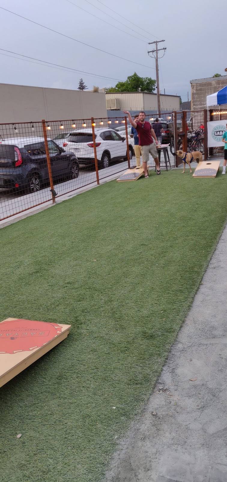 SacYard Community Tap House | restaurant | 1725 33rd St, Sacramento, CA 95816, USA | 9164004708 OR +1 916-400-4708