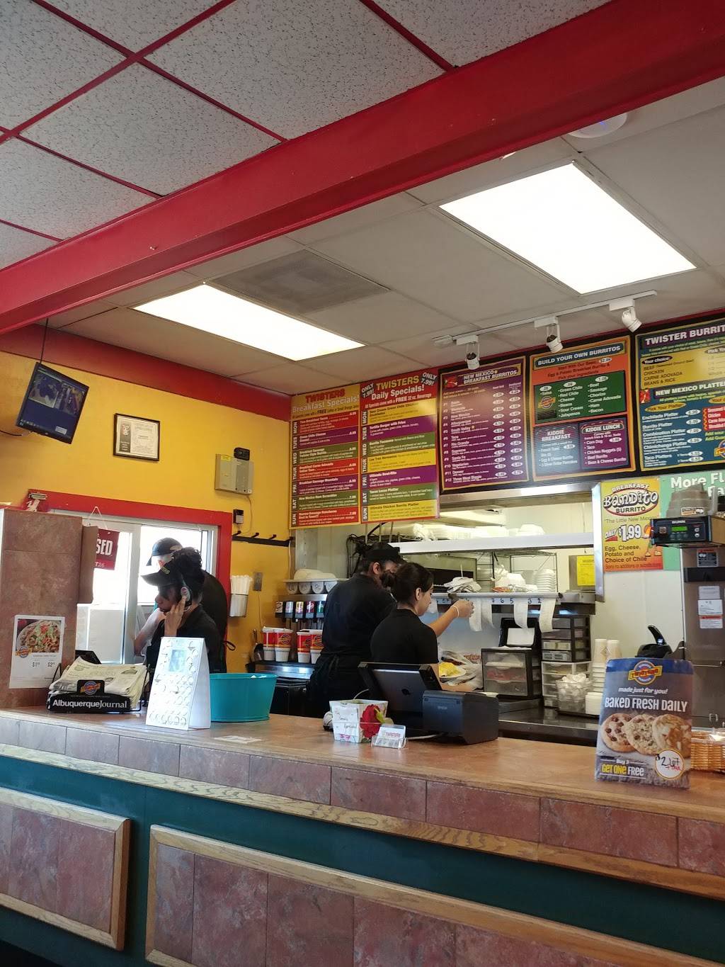 Twisters Burgers and Burritos | restaurant | 3240 Coors Blvd NW, Albuquerque, NM 87120, USA | 5058396966 OR +1 505-839-6966