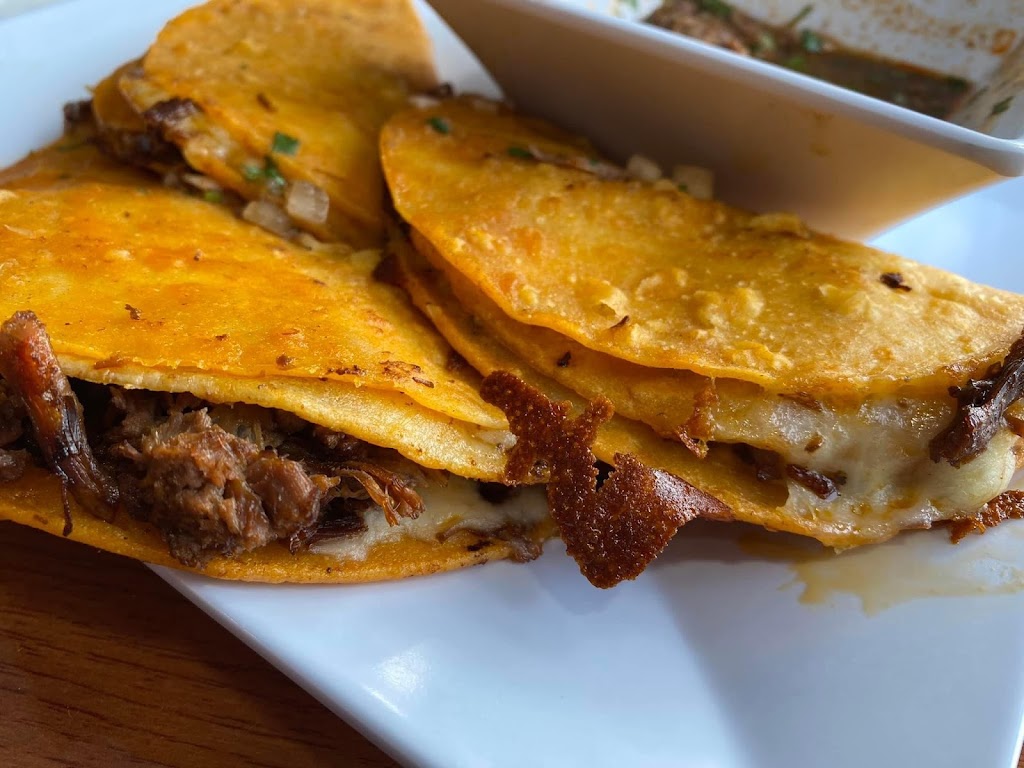 La Pupusa Loca & Mexican Food | restaurant | 795 Concord St, Framingham, MA 01701, USA | 5088611140 OR +1 508-861-1140