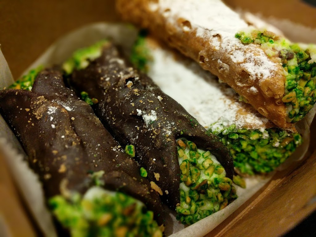 DAmatos Bakery | restaurant | 1124 W Grand Ave, Chicago, IL 60642, USA | 3127335456 OR +1 312-733-5456