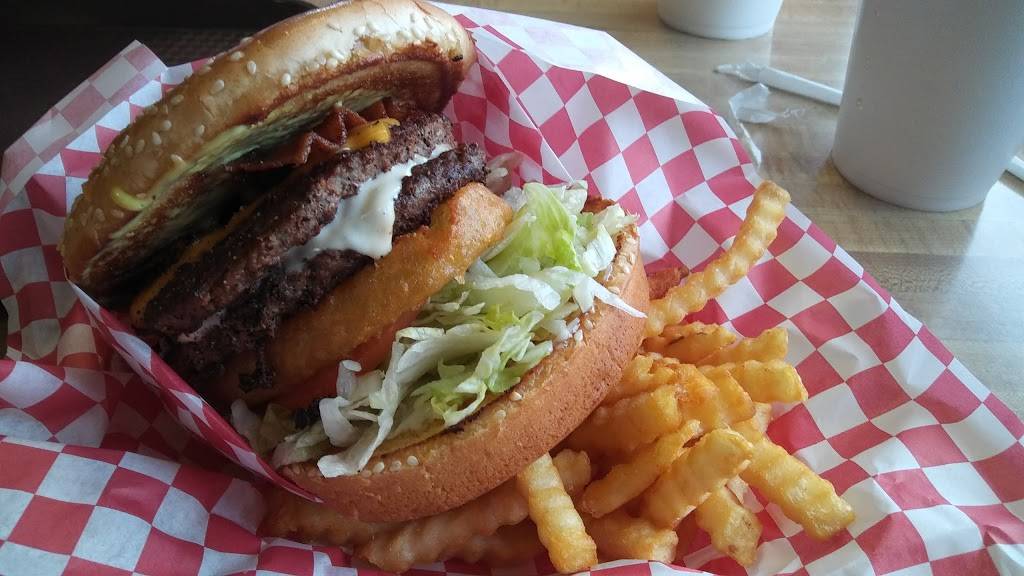 Webs Burger | restaurant | 625 7th St, Modesto, CA 95354, USA | 2095243539 OR +1 209-524-3539
