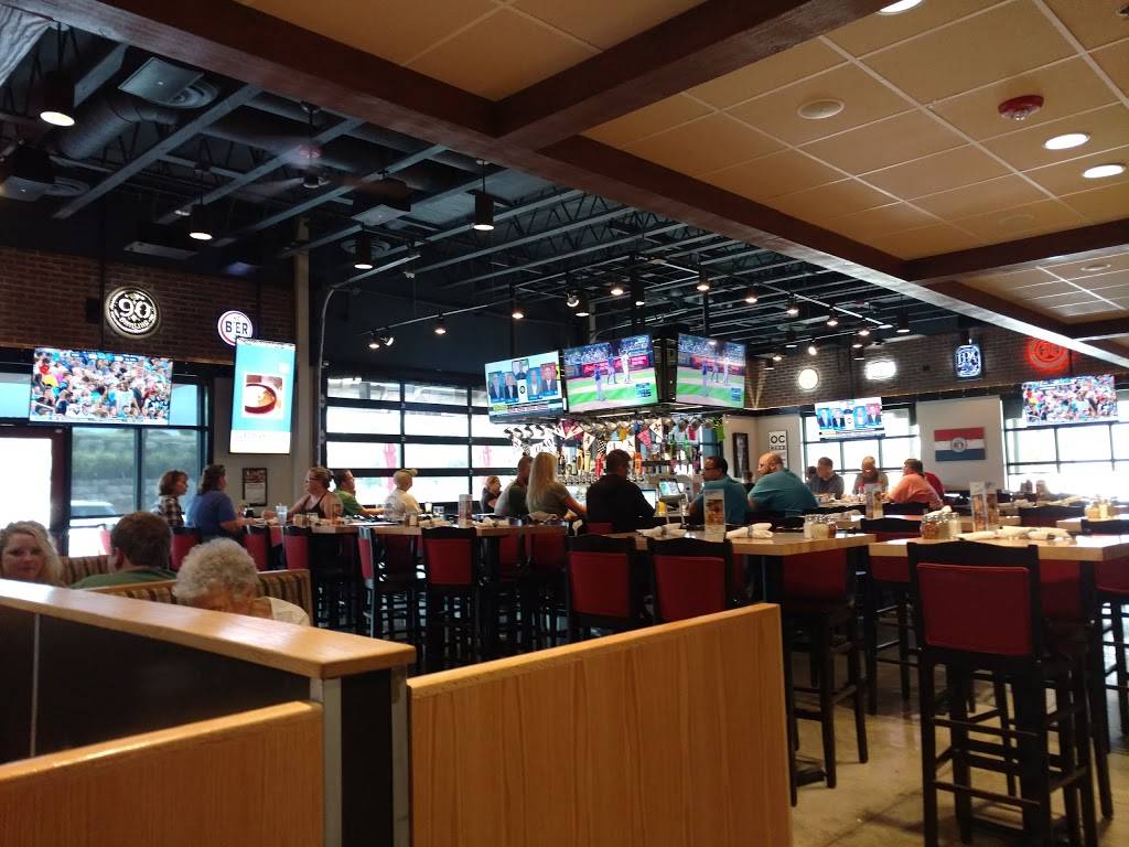 Old Chicago | restaurant | 4661 S Cochise Ct, Independence, MO 64055, USA | 8163503559 OR +1 816-350-3559