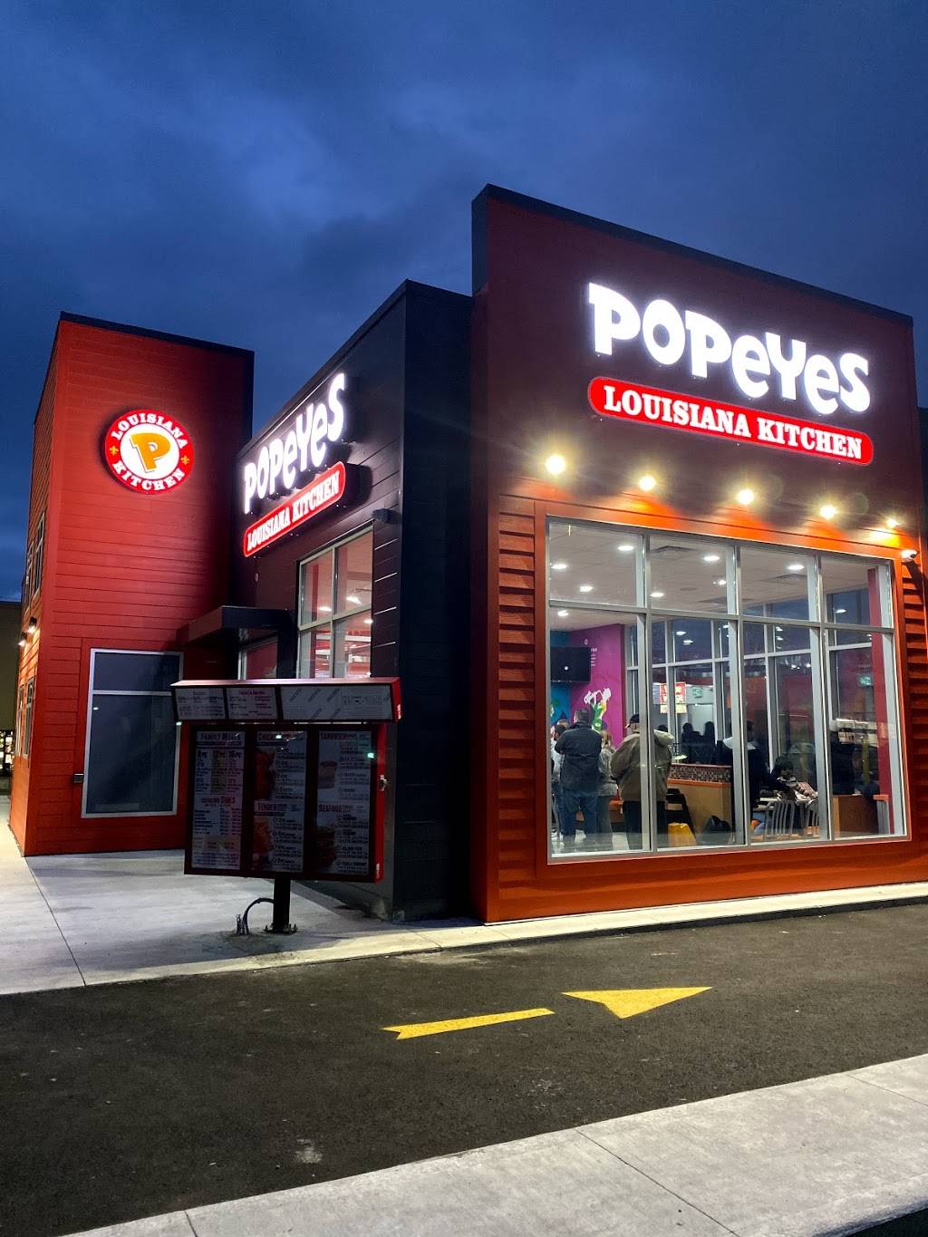 Popeyes Louisiana Kitchen | restaurant | 199 Bell Blvd, Belleville, ON K8P 5B8, Canada | 6137791008 OR +1 613-779-1008