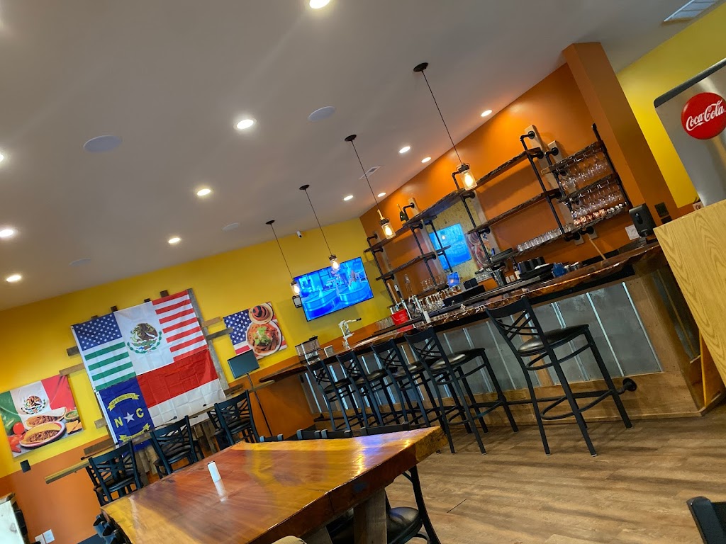 Las Banderas Mexican Express | restaurant | 488 Main St W, Banner Elk, NC 28604, USA | 8288984343 OR +1 828-898-4343