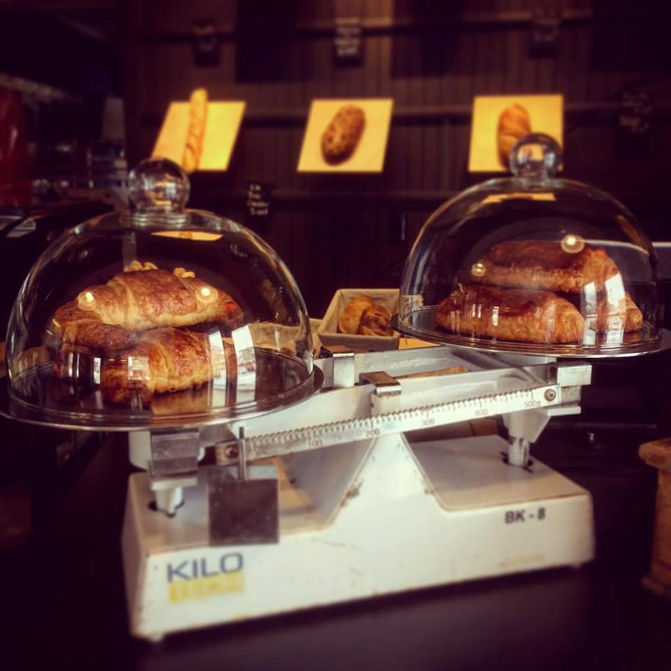 Du Pain sur la Planche | bakery | 6323 Rue Salaberry, Lac-Mégantic, QC G6B 1J2, Canada | 8195546956 OR +1 819-554-6956