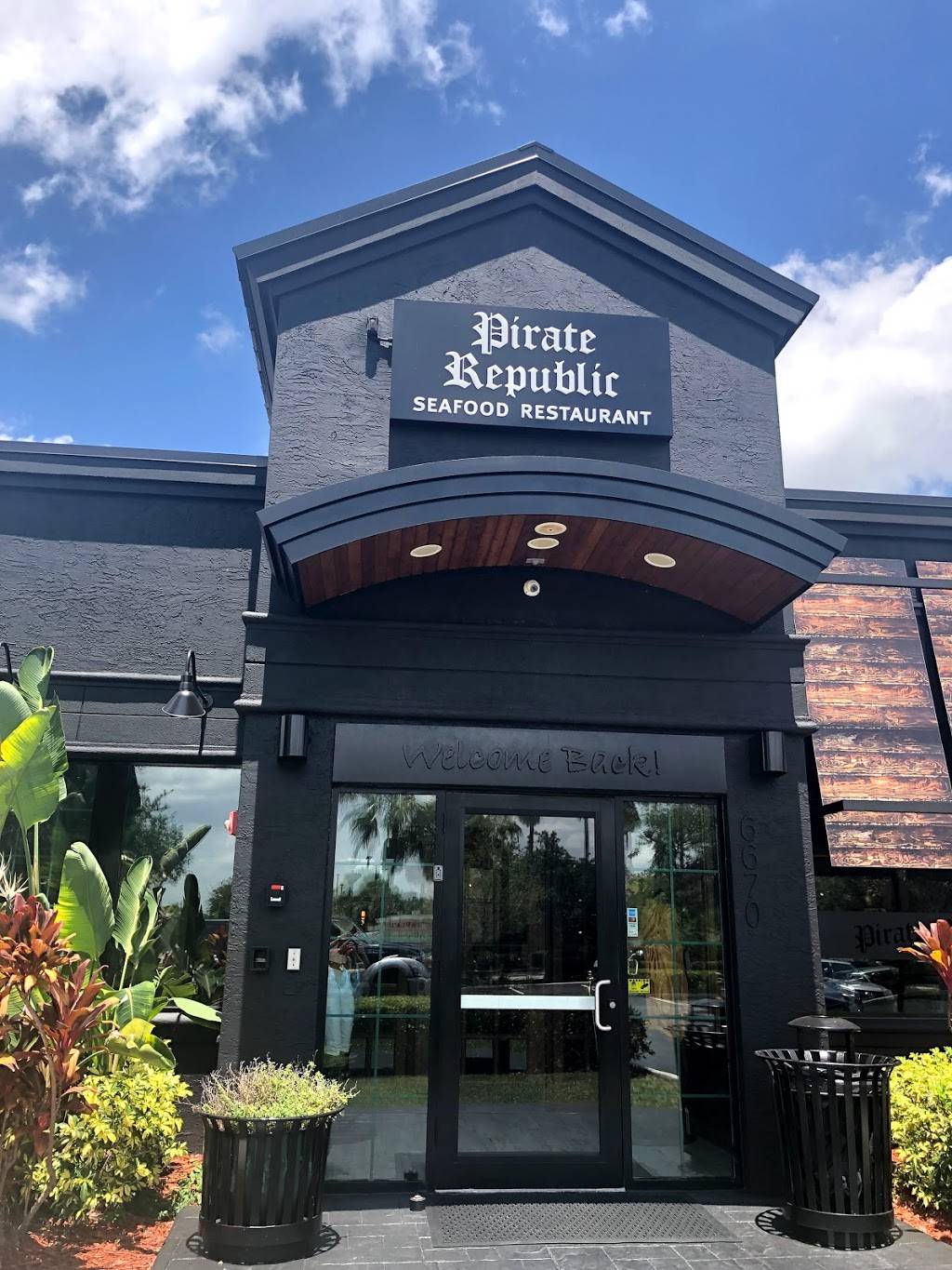 Pirate Republic Seafood Restaurant | restaurant | 6670 Dykes Rd, Southwest Ranches, FL 33331, USA | 9546893500 OR +1 954-689-3500