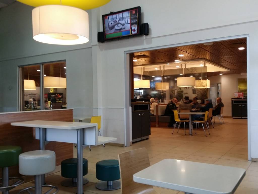 McDonalds | cafe | 19200 Bear Valley Rd, Apple Valley, CA 92307, USA | 7602470951 OR +1 760-247-0951