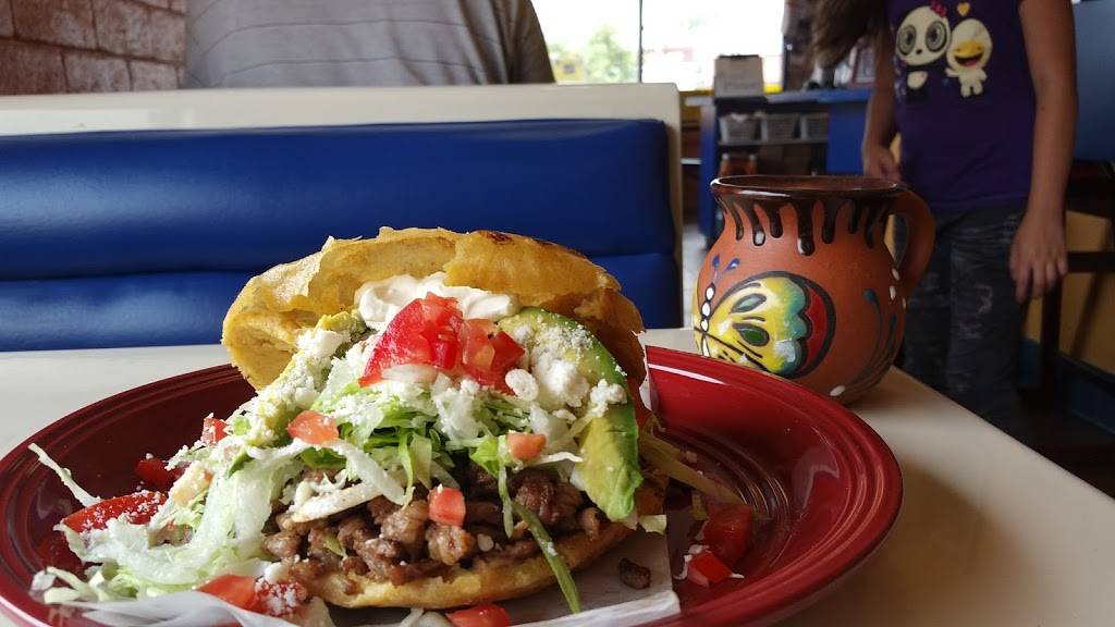 MAMÁ Lichas Kitchen | restaurant | 13867 Foothill Blvd, Sylmar, CA 91342, USA | 8183670752 OR +1 818-367-0752