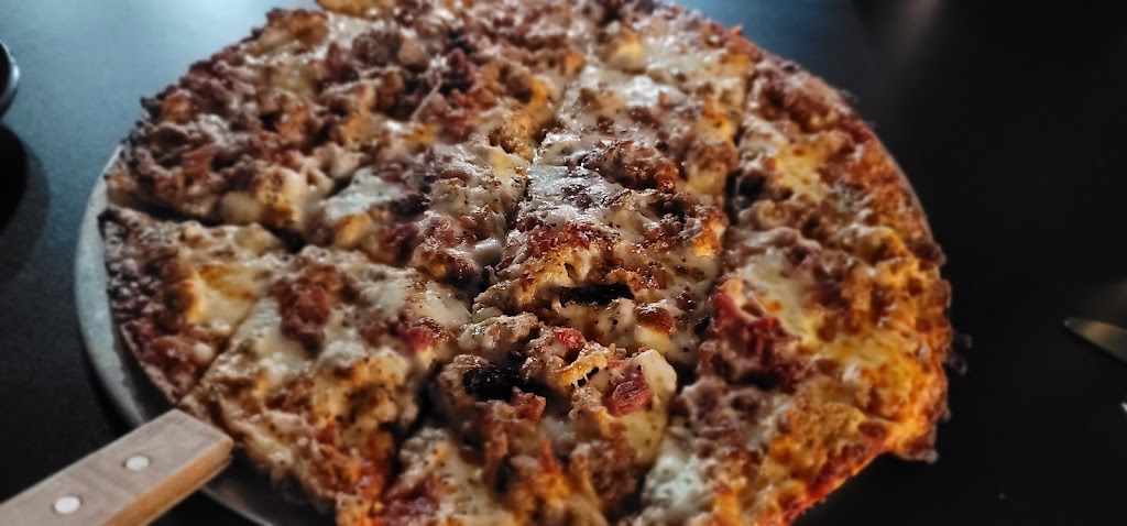 lil bass hole | restaurant | 14160 Hwy P, Gravois Mills, MO 65037, USA | 5732073994 OR +1 573-207-3994